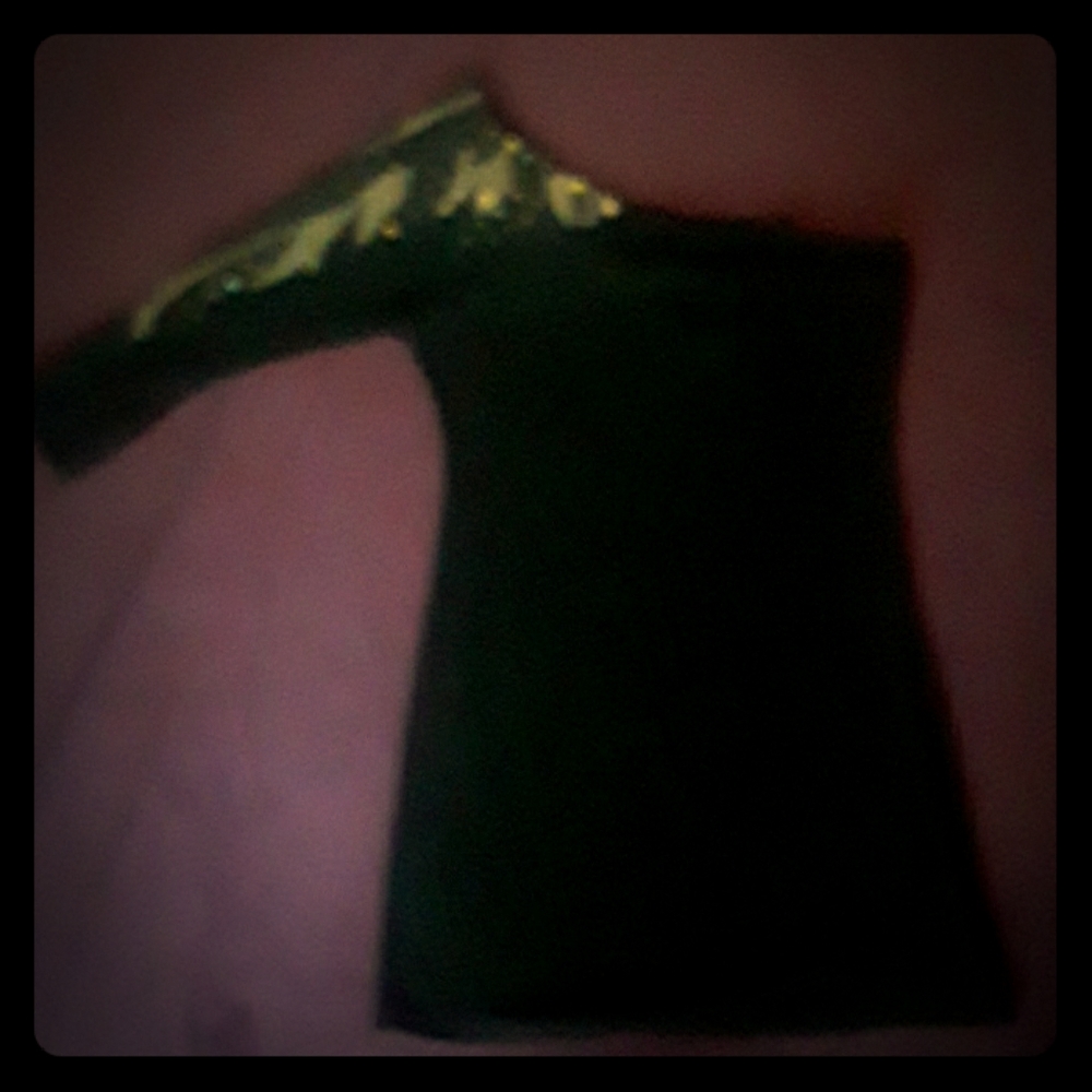 One sleeve embellished dress